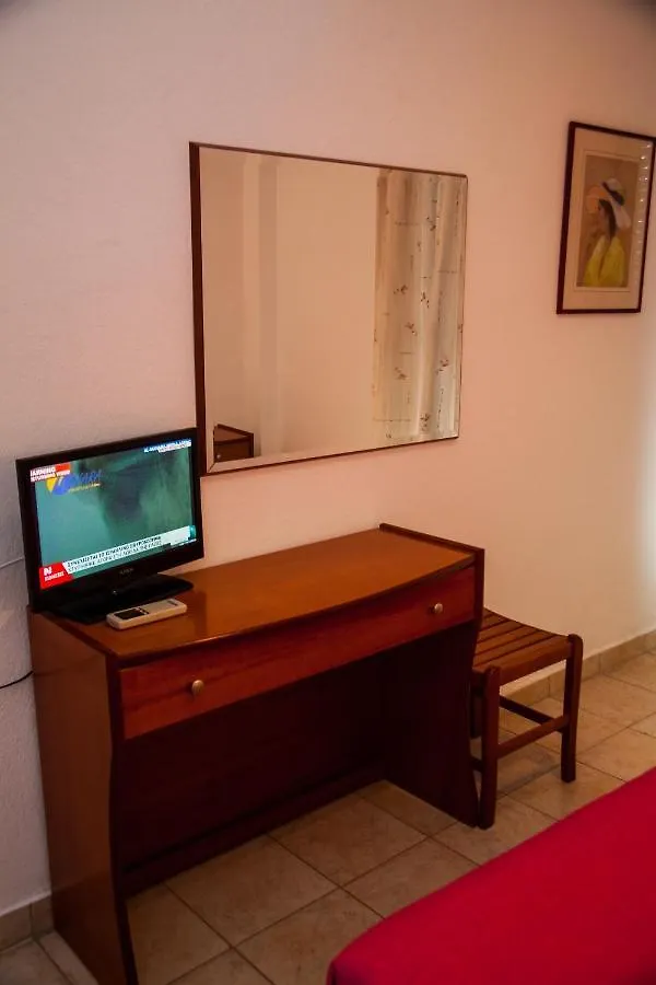 Hotel Adonis Kriopigi